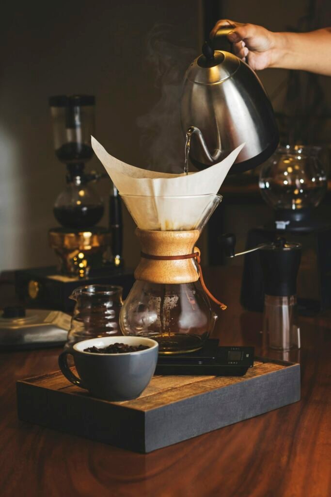 Préparation d'un café filtre à la main